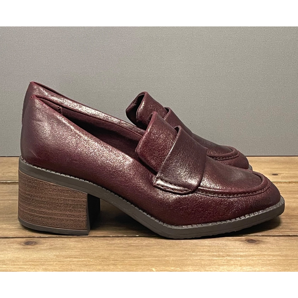 Baretraps Women's Accord Heeled Loafers Size 6 Burgundy Block Heel Slip On